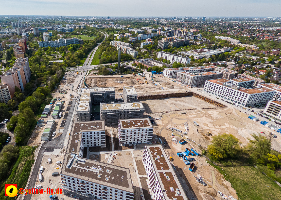 04.05.2023 - Luftbilder vom Alexisqaurtier und Pandion Verde in Neuperlach
